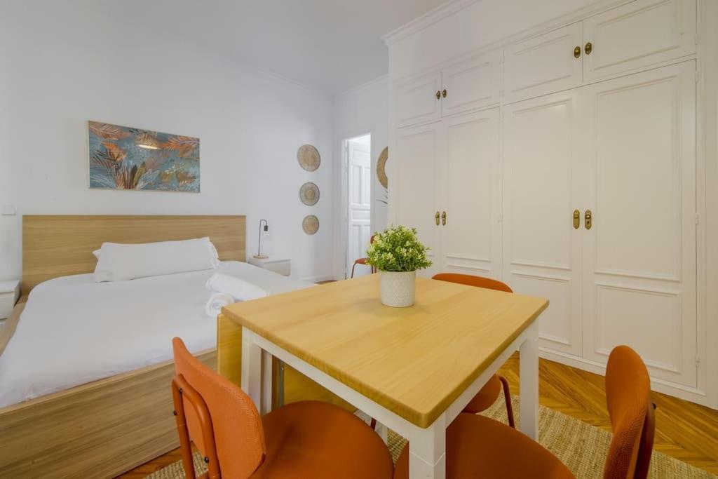 Petite E Chic Loft Para 3 En El Corazon De Madrid Eksteriør bilde