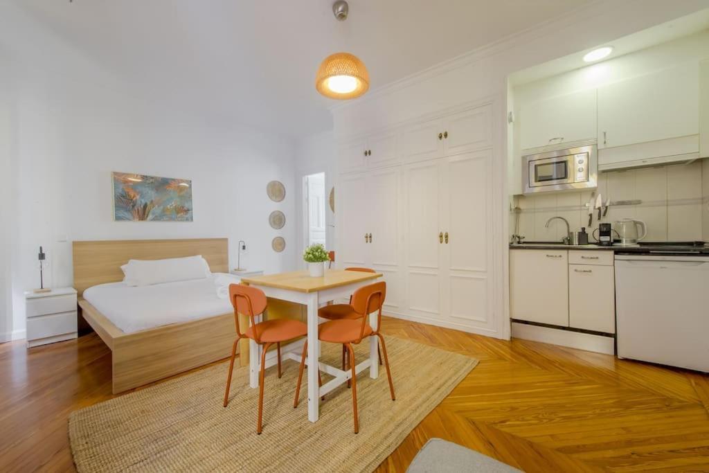 Petite E Chic Loft Para 3 En El Corazon De Madrid Eksteriør bilde