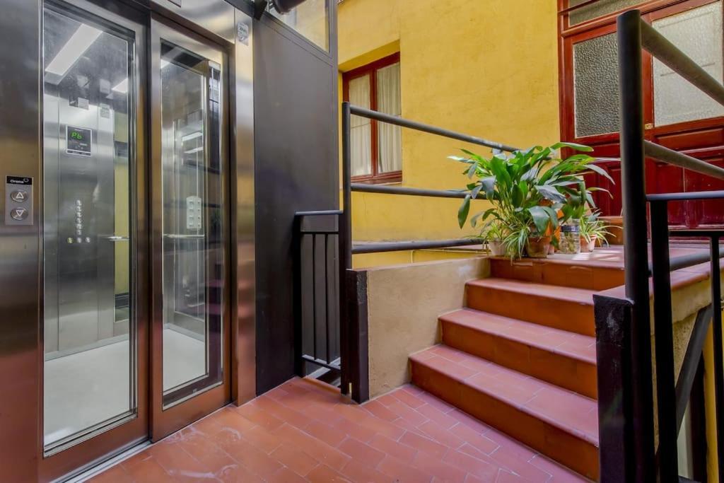 Petite E Chic Loft Para 3 En El Corazon De Madrid Eksteriør bilde