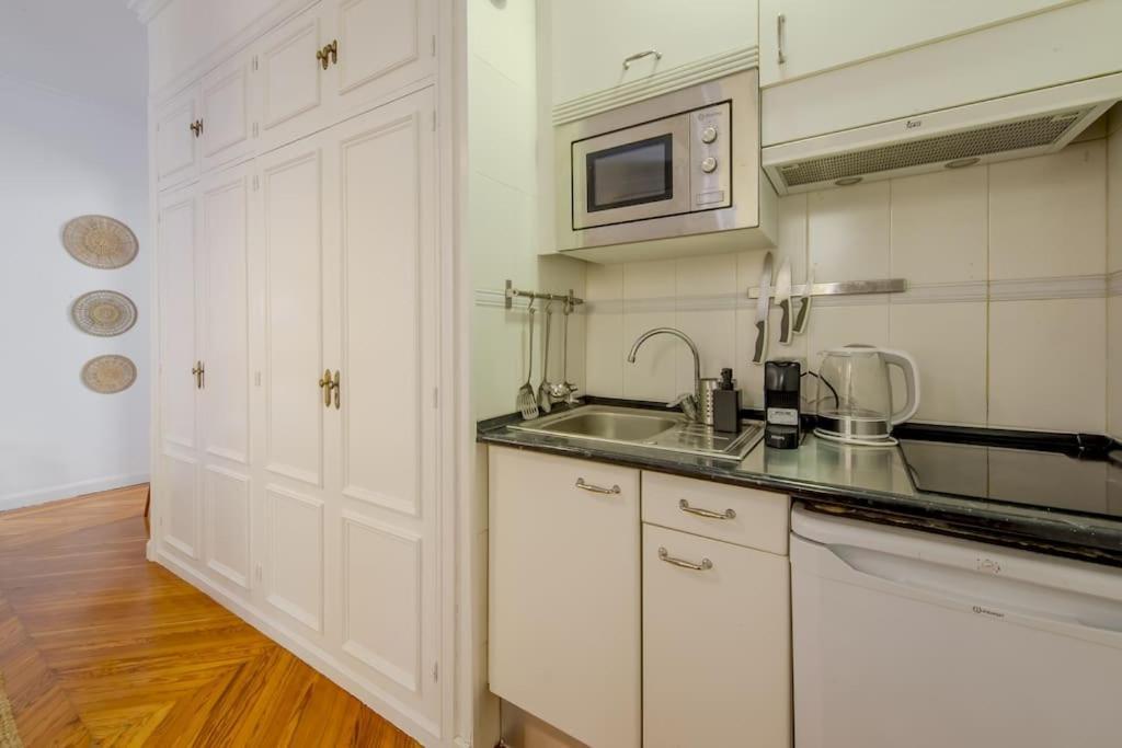 Petite E Chic Loft Para 3 En El Corazon De Madrid Eksteriør bilde